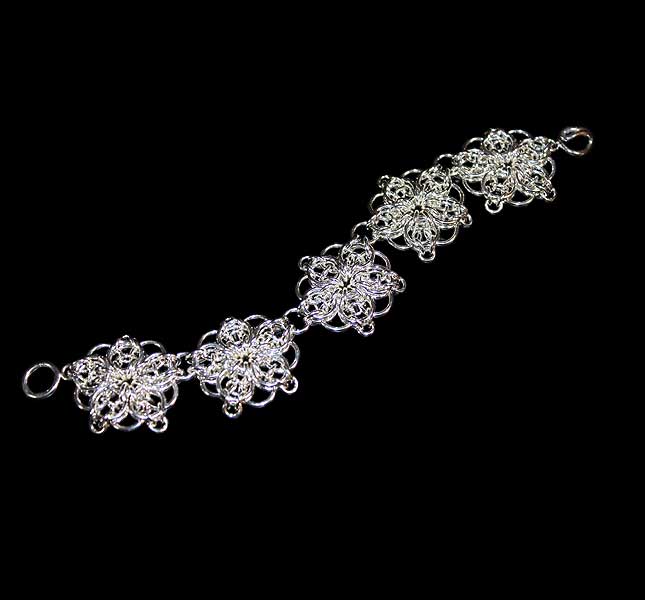 Stars bracelet in sterling silver by Deberitz.